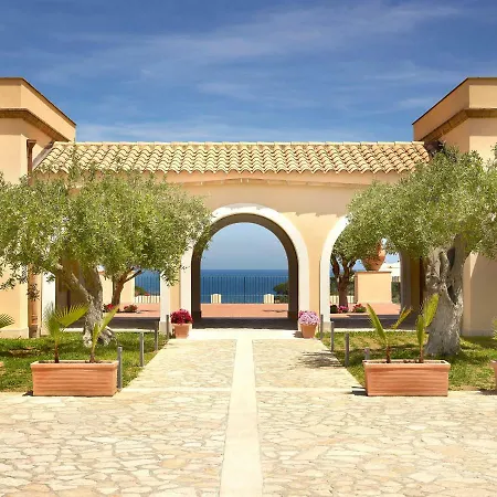 Hapimag Apartahotel 3*